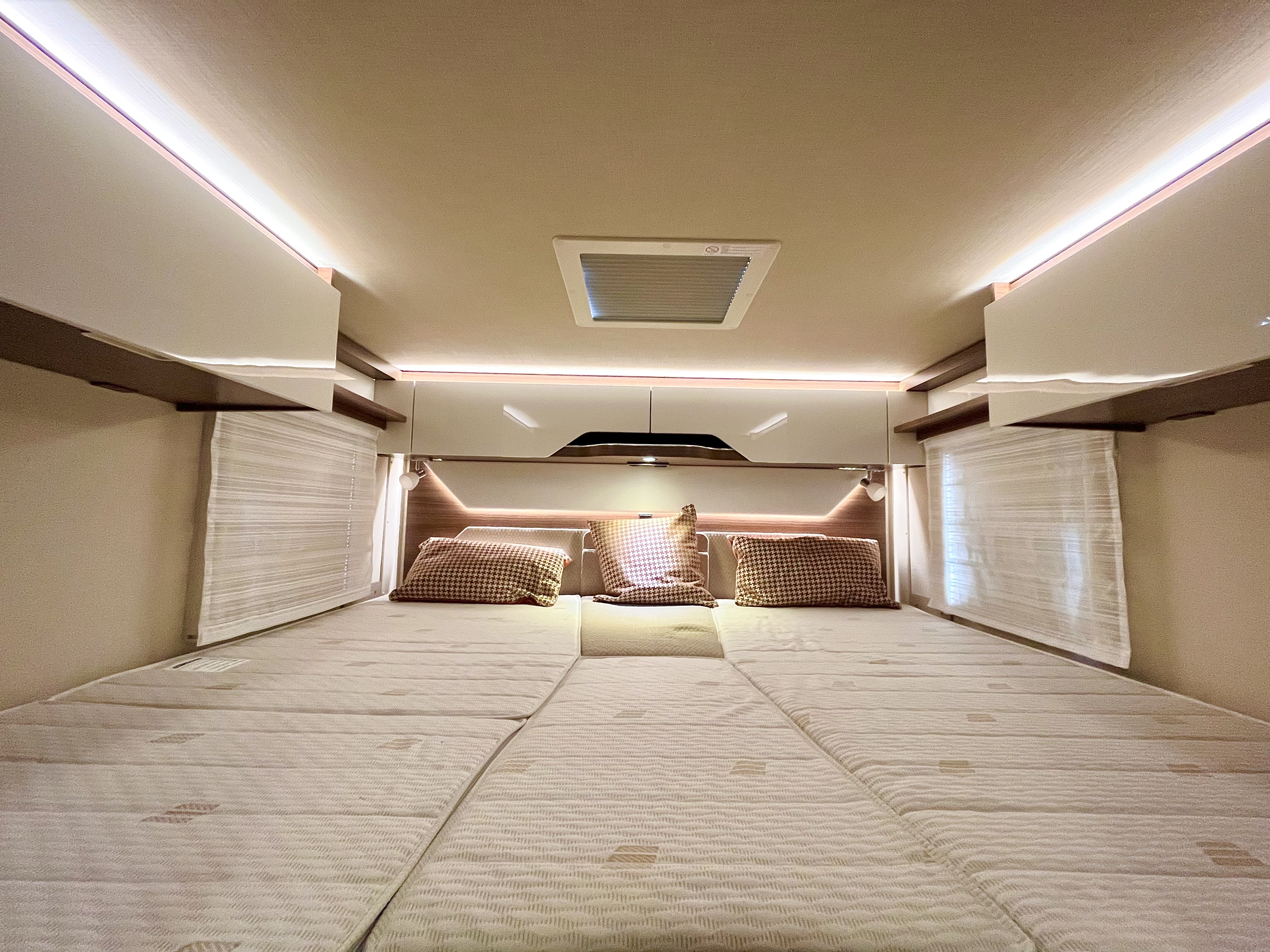 Star_RV Pegasus - Camping car de luxe - 4 Personnes - - Voyages